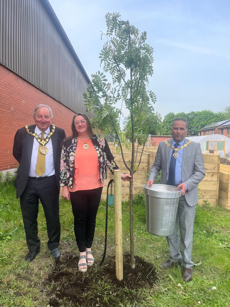 click to see larger image mayoral planting of tree at the newbold community growing together community garden